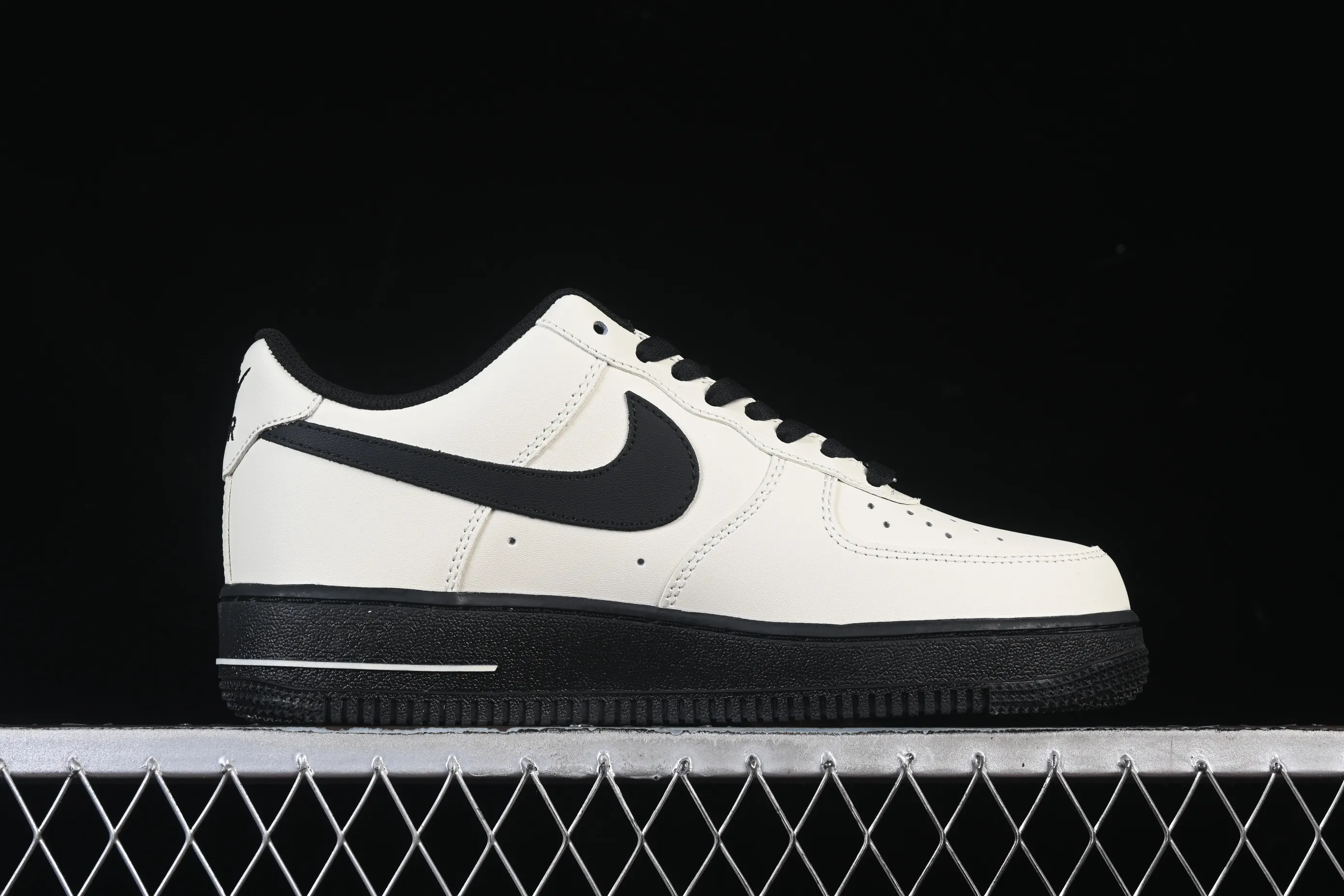 All categories Nk Air Force 1 Air Force Series Nk Air Force 1 Low Air Force Low Nike Air Force 1'07 Low Two-dimensional theme Beige Air Force One low-top casual sneakers ZH0316-143